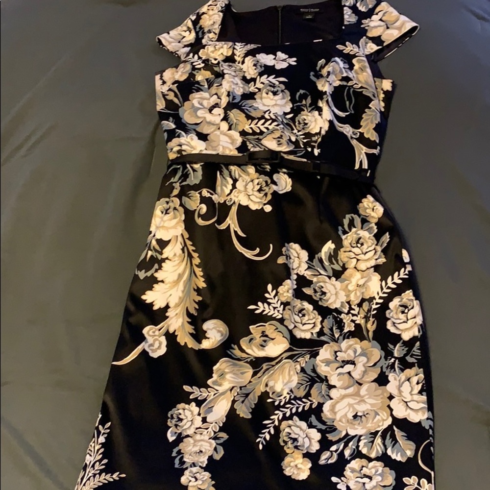 White House/Black Market Floral Sheath  Dress